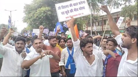 :Police Register Case Over Alleged Slogans and Poster Vandalism During Aligarh Protest