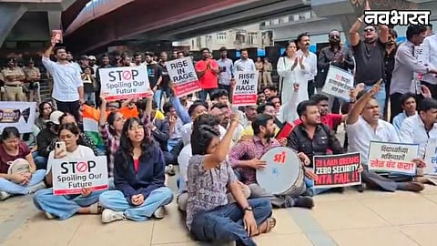 Chhatrapati Sambhajinagar Student Protest Against Delhi Lathicharge