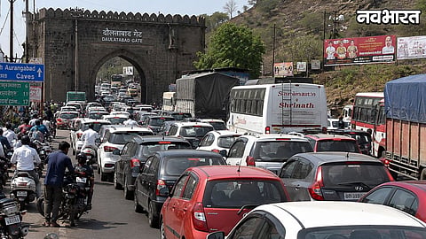Daulatabad Ghat Traffic Jam Tourists Troubled
