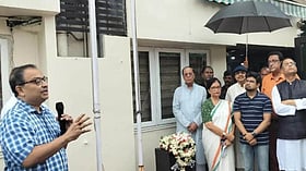 TMC में नया सियासी भूचाल! बागी गुट के स्वतंत्रता दिवस कार्यक्रम में पहुंचे कुणाल घोष, ममता गुट में मची खलबली