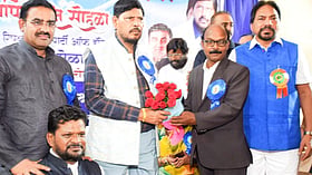 पवनी में डॉ. आंबेडकर कन्वेंशन सेंटर के लिए 30 करोड़ की मांग, केंद्रीय मंत्री आठवले को सौंपा ज्ञापन