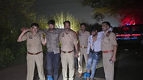 कानपुर देहात में गोकशी का खुलासा; पुलिस मुठभेड़ में दो गोकशों के पैर में लगी गोली, अवैध हथियार बरामद