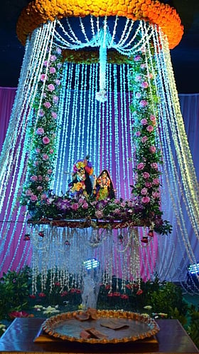 Janmashtami Decoration Ideas: जन्माष्टमी की तैयारियों में इन तरीकों से सजाएं कान्हा का झूला और पूजा कॉर्नर