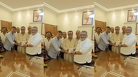 Mumbai News: फर्जी माथाडी कामगारों पर लगेगी रोक, श्रम मंत्री ने दिया व्यापारियों को आश्वासन