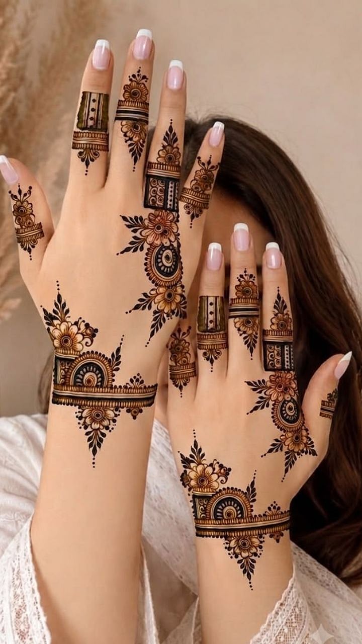 Mehndi Designs: फेस्टिव लुक को बनाएं खास, ट्राई करें मेहंदी के ये 10 ...