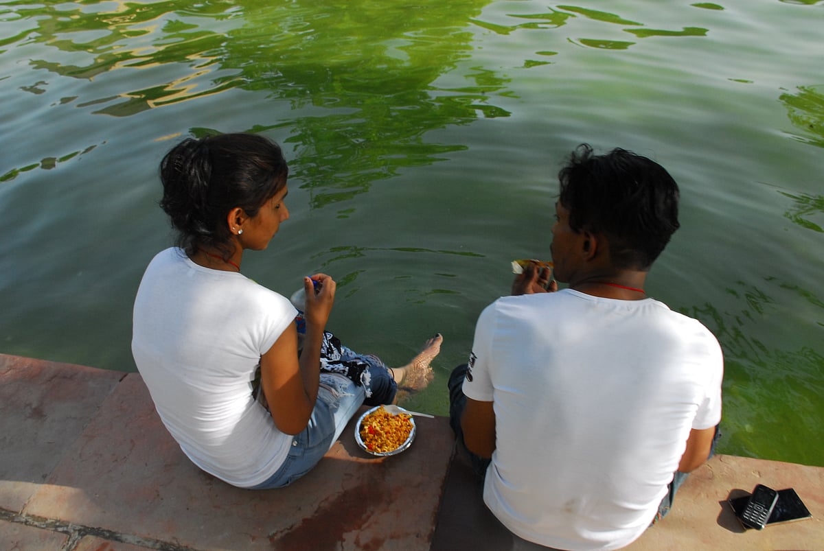 तुम्हारे और मेरे बीच