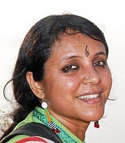 सूरत से भाषा सिंह की रिपोर्ट