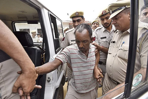 10 बातें जिनसे लगता है प्रद्युम्न हत्या में अशोक को बनाया जा रहा बलि का बकरा !