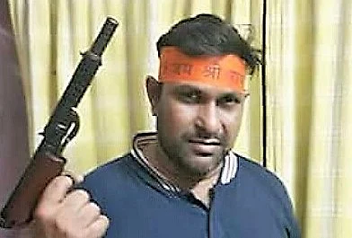 असलहे और बमों के भंडार के साथ बंगाल में बड़े पैमाने पर दंगों की तैयारी में बीजेपी