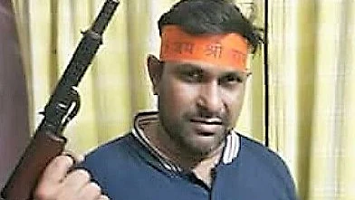 फोटो : संतोष के फेसबुक पेज से ली गयी फोटो