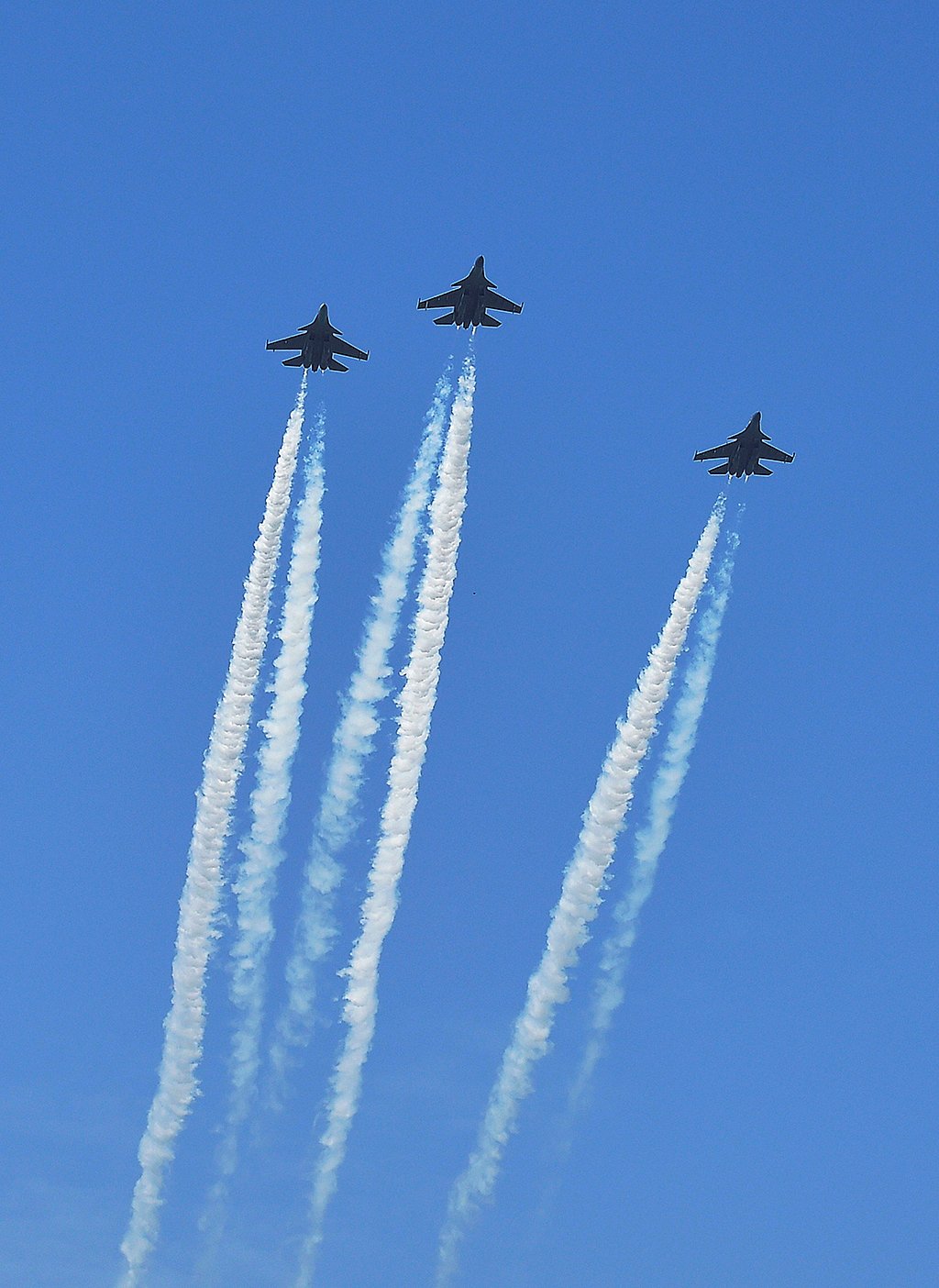 श्रद्धांजलि, विरोध और सुंदरता : 18 सितंबर को तस्वीरों में देश