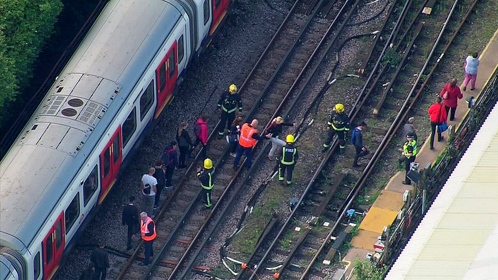 सितंबर 15, 2017 : कहां क्या कैद हुआ तस्वीरों में