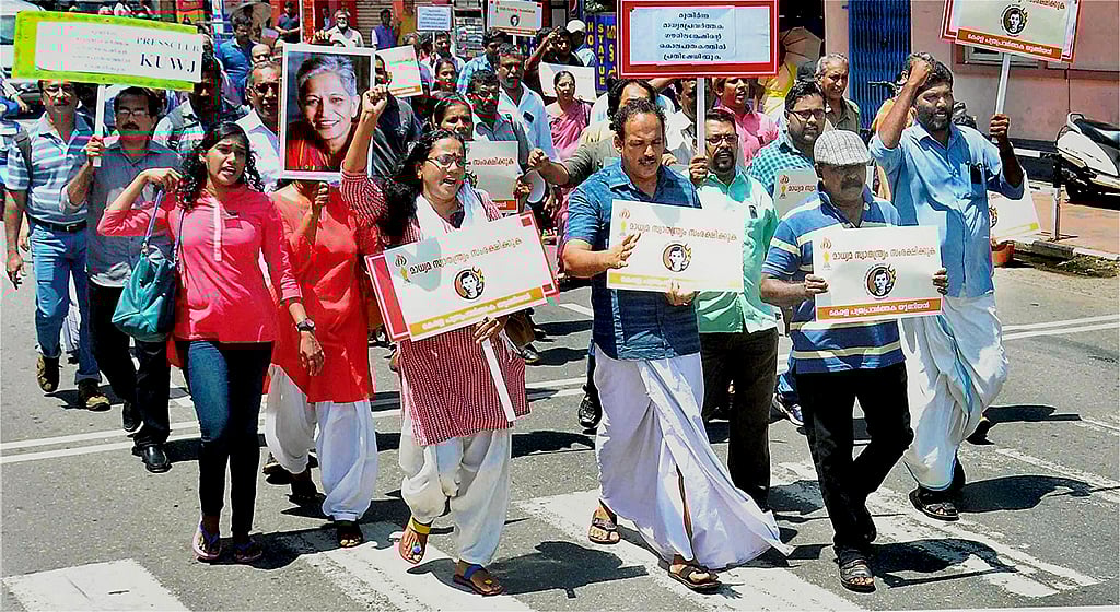 गौरी लंकेश की हत्या पर आक्रोश : तस्वीरों में