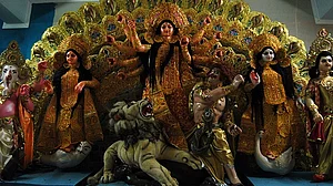 पश्चिम बंगाल : दुर्गा पूजा के लिए ‘नया दानव’ है जीएसटी