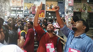 जेएनयू में भगवा को जगह नहीं, लेफ्ट यूनिटी का क्लीन स्वीप