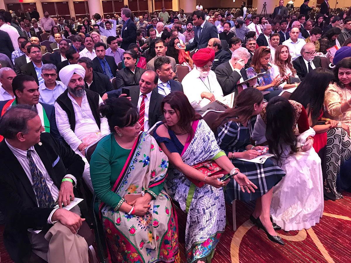 टाइम्स स्क्वायर में राहुल का एनआरआई से संवाद, कहा देश को बांटने पर तुली हैं कुछ ताकतें