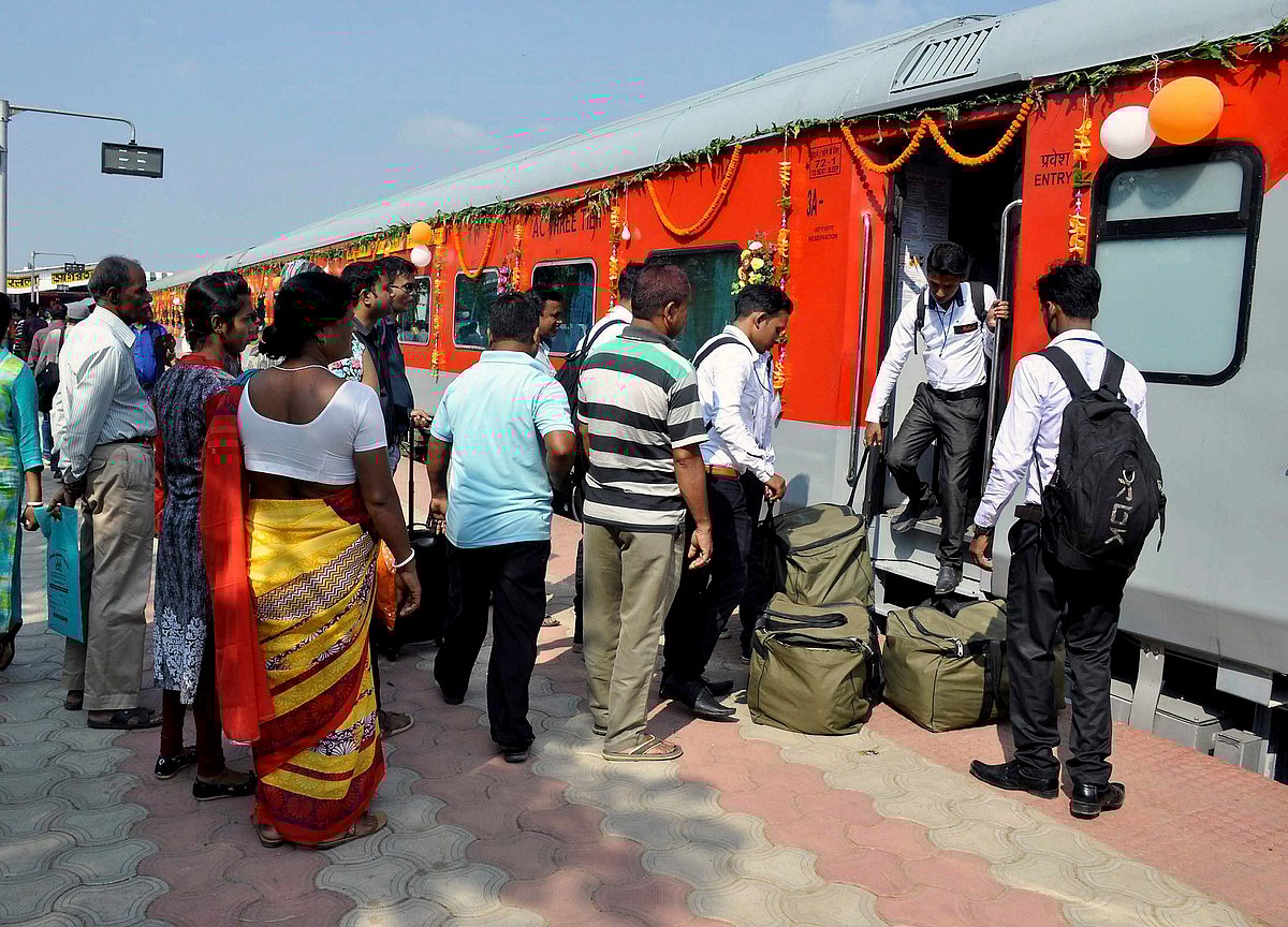 कहीं संगीत, तो कहीं प्रदर्शन, ऐसा रहा 28 अक्टूबर 2017