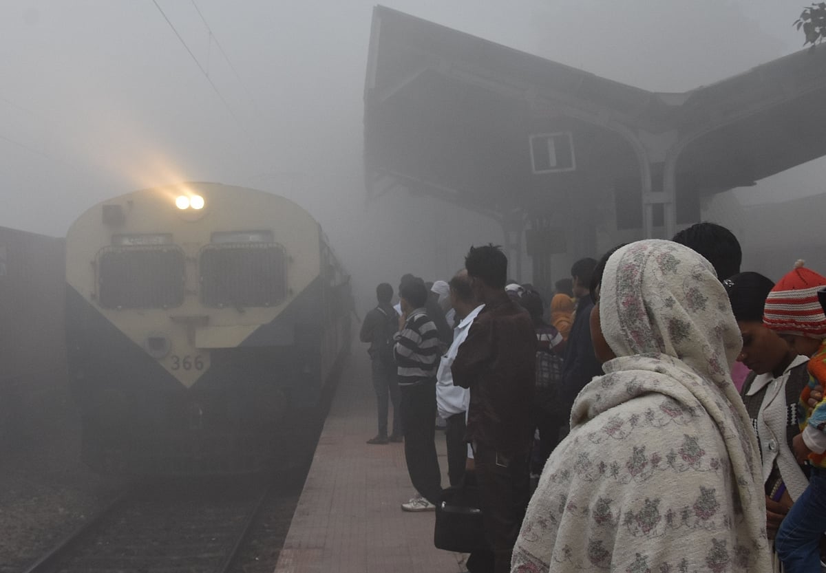 नोटबंदी की बरसी: पूरे देश ने मनाया काला दिवस