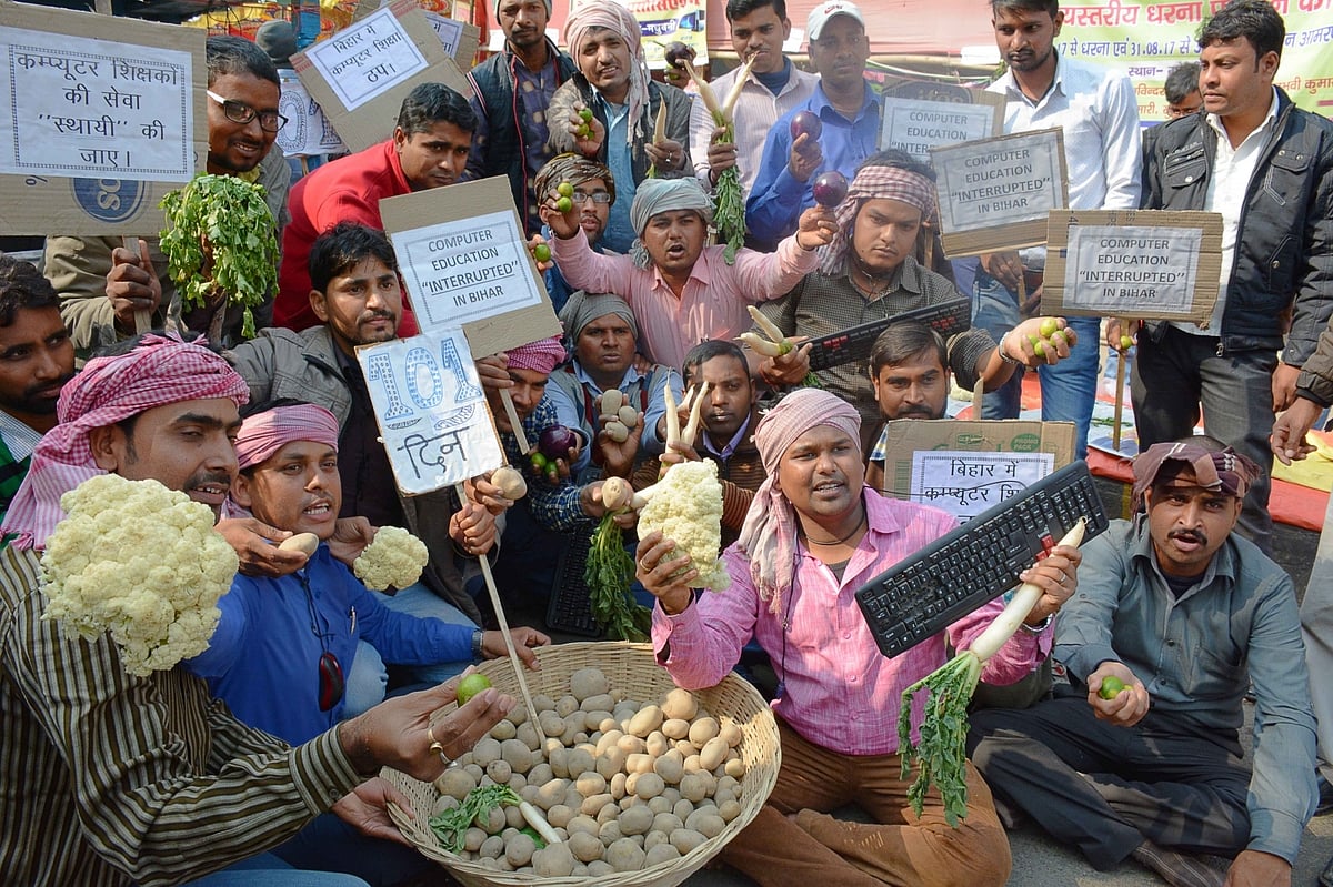 मोम के मोदी और कैटरीना कैफ और हवा में ईंधन भरते विमान...