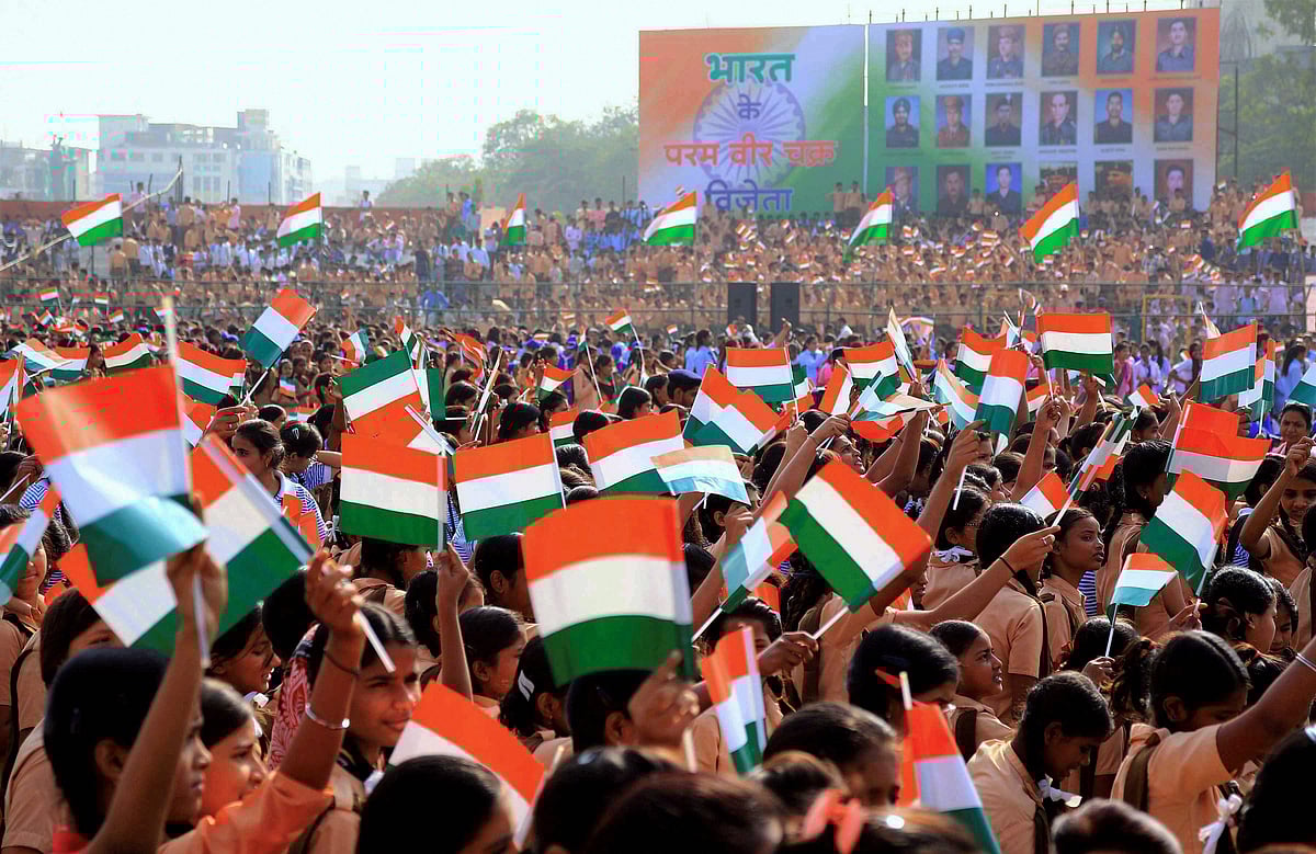 नोटबंदी की बरसी: पूरे देश ने मनाया काला दिवस