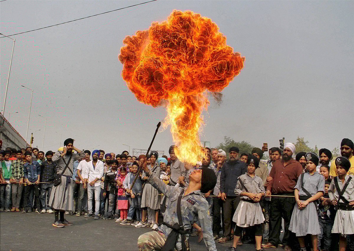 तस्वीरों में कैद कुछ खूबसूरत लम्हे 1 नवंबर, 2017 के