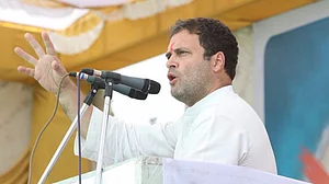 राहुल ने अब प्रदूषण के बहाने ली मोदी पर चुटकी: ‘साहेब,सब जानकर अंजान क्यों हैं’