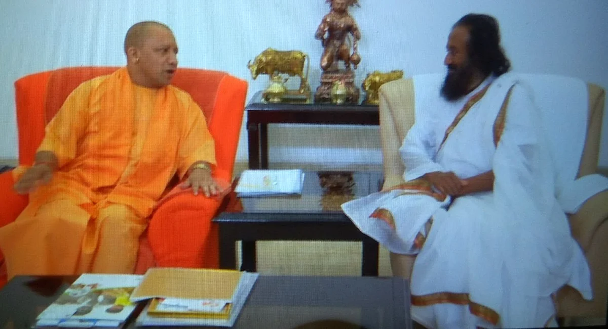 क्या किसी के कहने पर अयोध्या में मध्यस्थता के लिए उतावले हो रहे हैं श्री श्री रविशंकर: धार्मिक नेताओं ने उठाए सवाल