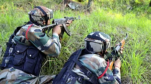 जम्मू-कश्मीर के कुपवाड़ा में LoC के पास घुसपैठ की कोशिश नाकाम! तीन आतंकवादी मारे गए