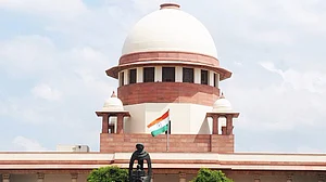 आधार को बैंक खातों और अन्य सरकारी योजनाओं से लिंक करने को लेकर सुप्रीम कोर्ट 15 दिसंबर को देगा अंतरिम आदेश