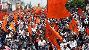 बाबरी की 25वीं बरसी : संघ का हिंदुत्व बनाम असली भारत का विचार