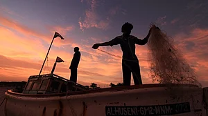 गुजरात चुनावः तटीय गुजरात में बीजेपी की हालत खराब, मछुआरों में सरकार के खिलाफ भारी नाराजगी