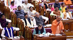 योगी सरकार ने विधानसभा में अचानक ‘यूपीकोका विधेयक’ पेश किया, विपक्ष ने एक स्वर में बताया काला कानून