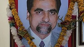 दूसरी बेंच के पास जाएगा जज लोया का केस?: और इस वक्त की दूसरी बड़ी खबरें, देखें वीडियो