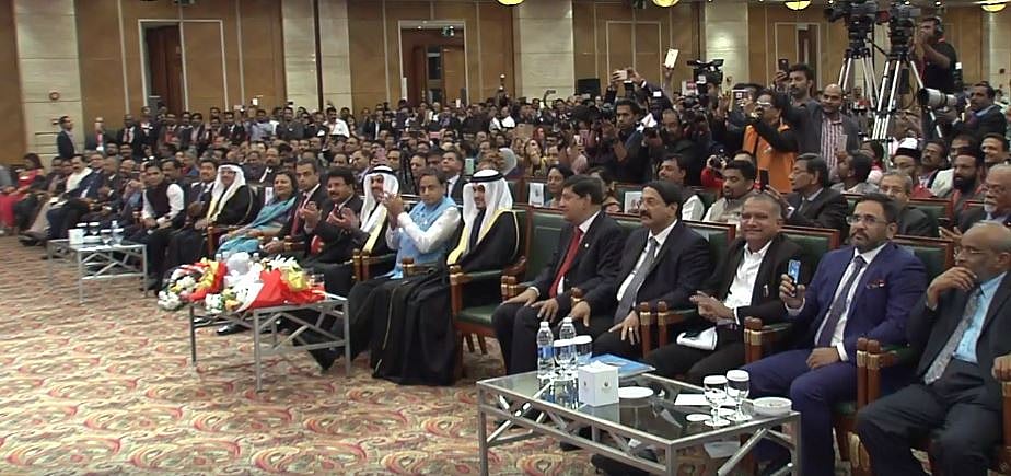 विदेशों में बसे भारतीयों को राहुल  का न्योता: आओ मिलकर दें भारत को अहिंसा और करुणा की ‘असली ताकत’