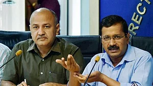 ‘लाभ के फेर’ में फंसी ‘आप’ हाईकोर्ट में लगाएगी नई याचिका, सिसोदिया ने खुले खत से किया बीजेपी पर वार
