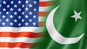 ट्रंप ने दिया पाकिस्तान को एक और झटका, बंद की सारी सैन्य सहायता