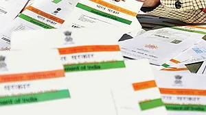 ‘आधार’ लीक: खबर करने वाले अखबार और पत्रकार पर एफआईआर,  एडिटर्स गिल्ड ने किया विरोध