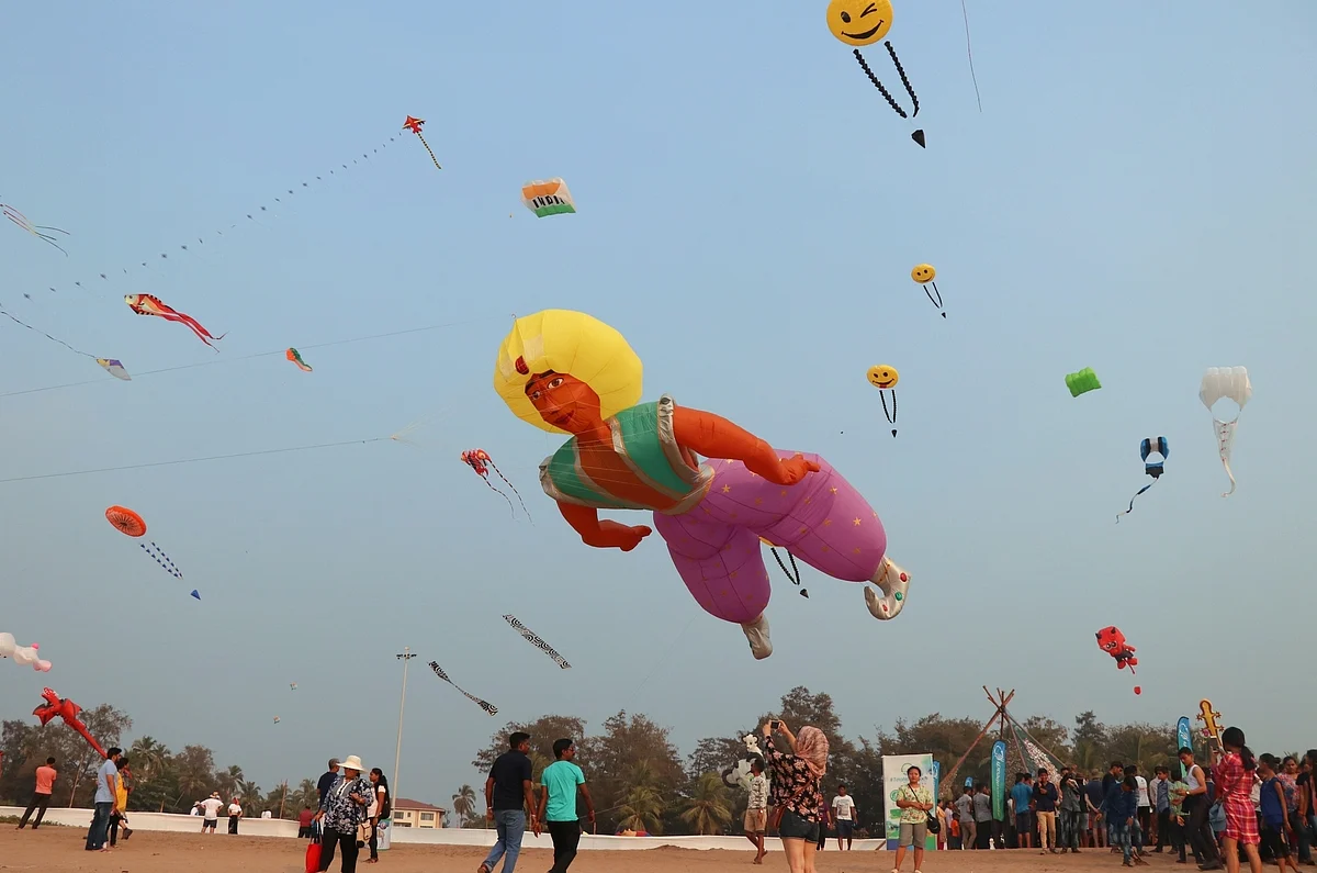 लहरों पर स्केटिंग करती गिलहरी और राजपथ पर रंग बिखेरती गणतंत्र दिवस की तैयारी