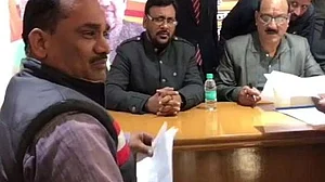 उत्तराखंडः मंत्री के सामने जहर खाने वाले व्यापारी की मौत, जीएसटी-नोटबंदी से था परेशान