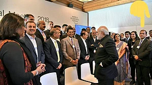 नीरव मोदी मामले में क्या झूठ बोल रही है सरकार? तस्वीरें और दस्तावेज दिखा रहे हैं अलग कहानी