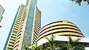 शेयर बाजार ने दिखाया मोदी के बजट के ठेंगा, जबरदस्त गिरावट