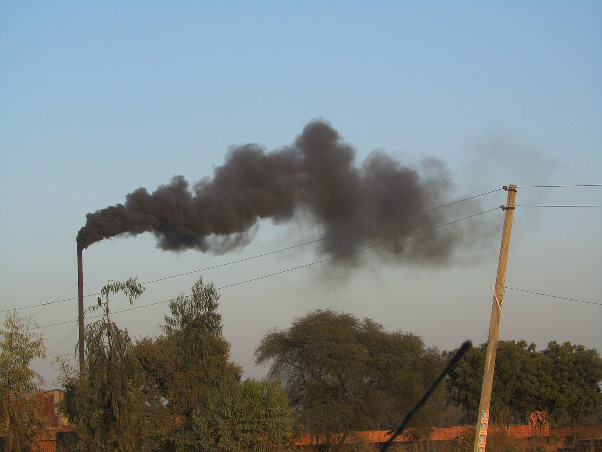 सांसद पीएम मोदी का क्षेत्र बनारस सबसे प्रदूषित, दावा था बनाएंगे ‘क्योटो’