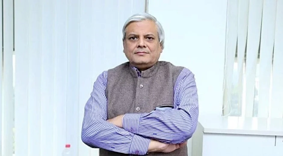 नीलाभ: गंदगी के इस दौर में उनकी निगाह थी सितारों पर