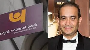 #मोदी घोटाला LIVE : नीरव मोदी ने अपने सभी कर्मचारियों को बरखास्त किया, पीएनबी ने किया 18 हजार कर्मचारियों का तबादला