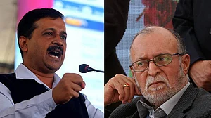 मुख्य सचिव मामला: एलजी से मुलाकात के बाद केजरीवाल के सुर पड़े ढीले, बैजल ने कहा, ‘लोकतंत्र में हिंसा की कोई जगह नहीं’