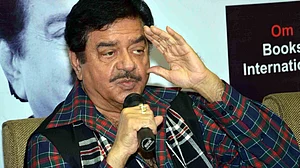 बीजेपी ने मेरे साथ किया सौतेले बेटे जैसा व्यवहार: शत्रुघ्न सिन्हा