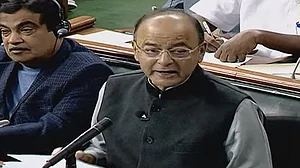 वितमंत्री का मैनेजमेंट, स्टैंडर्ड डिडक्शन से 8 हजार दिया, सेस बढ़ाकर 11 हजार करोड़ वसूला