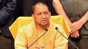 यूपी उपचुनाव में बीजेपी की हार के बाद तबादलों का दौर जारी, 37 आईएएस के बाद अब 43 आईपीएस बदले गए