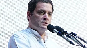 मलेशिया में राहुल गांधी ने नोटबंदी को लेकर पीएम मोदी पर साधा निशाना, बीजेपी की योजना डस्टबीन के लायक
