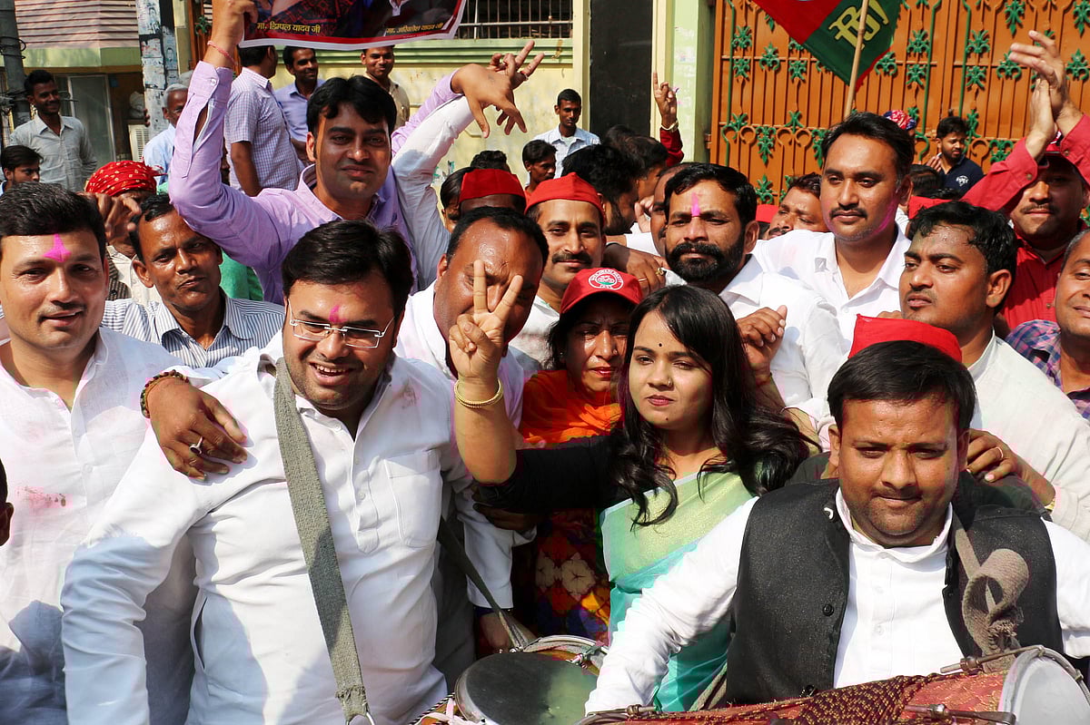 2014 के नतीजों में अगर मिला दें एसपी-बीएसपी के वोट तो 71 से घटकर 37 पर आ जाएगा बीजेपी का आंकड़ा